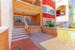 2 bedroom 2 bathroom ground floor apartment in Los Altos