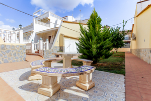 2 bedroom townhouse in La Florida