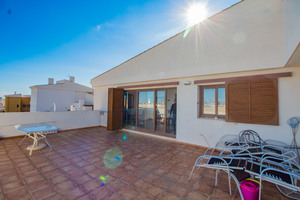 2 bedroom 2 bathroom penthouse in Punta Prima