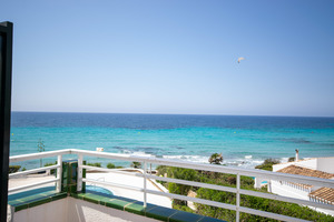 Frontline studio apartment in Santo Tomas, Menorca