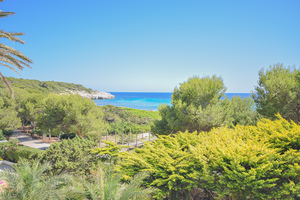 3 bedroom 2 bathroom frontline apartment in Santo Tomas, Menorca