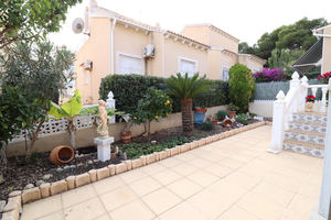3 bedroom 2 bathroom villa in Las Filipinas, Orihuela Costa