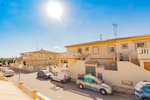 Bright and sunny 2 bedroom apartment in Playa Flamenca
