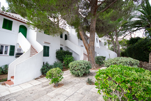 2 bedroom apartment in Cala Galdana, Menorca with sea view