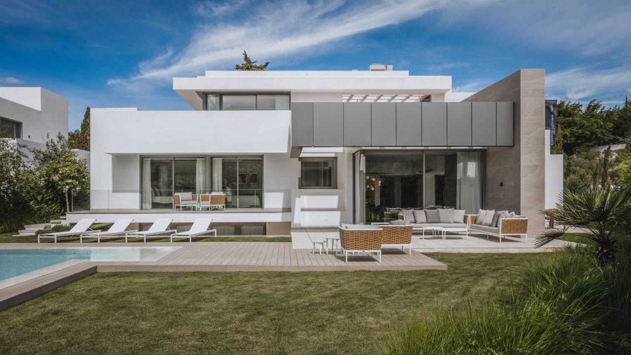 5 sovrum Villa till salu i Estepona 