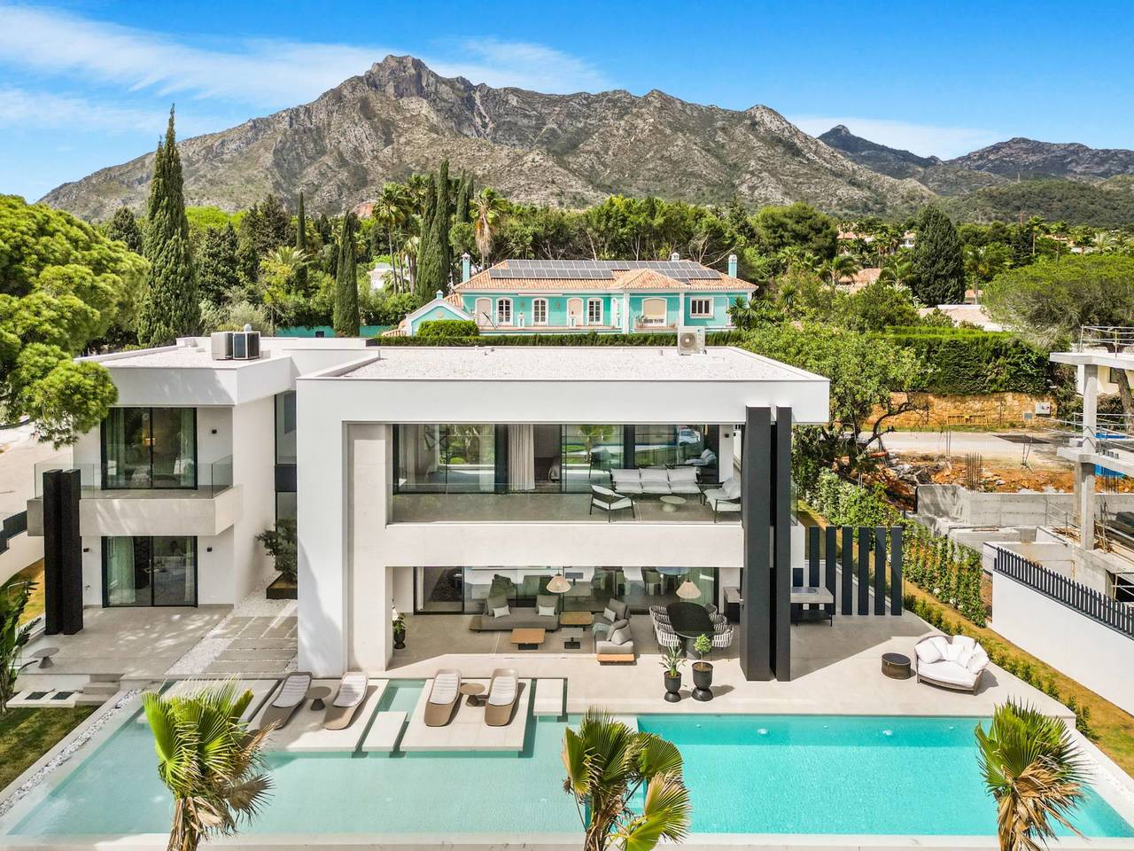 5 schlafzimmer Villa 
zum verkauf in Marbella