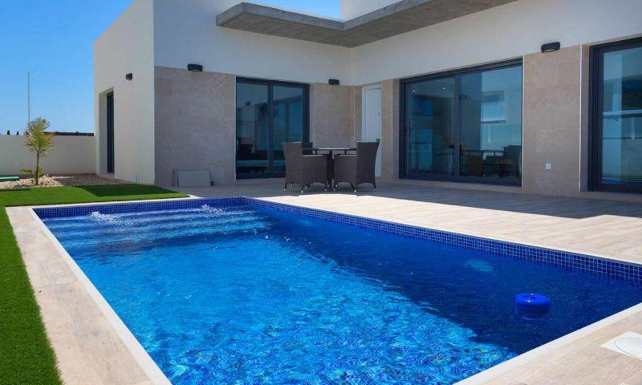 3 bedroom Adosado se vende en Daya Nueva
