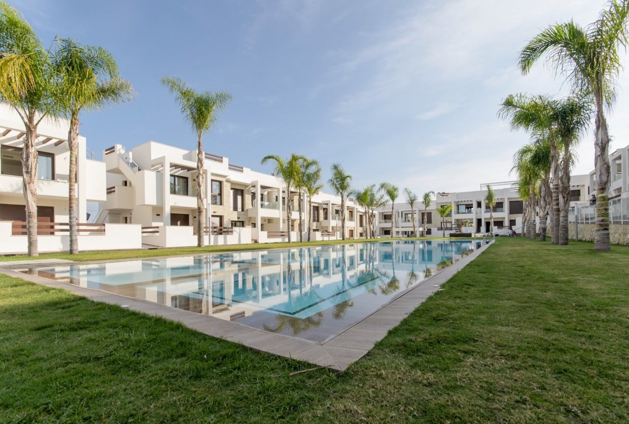 2 bedroom Bungalow for sale in Torrevieja