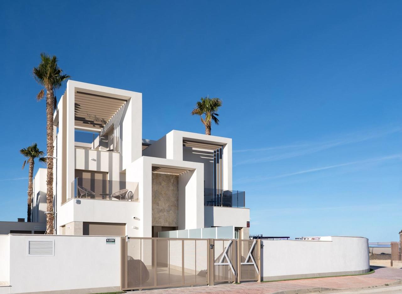 3 bedroom Rijtjes Huis te koop in Los Alcazares
