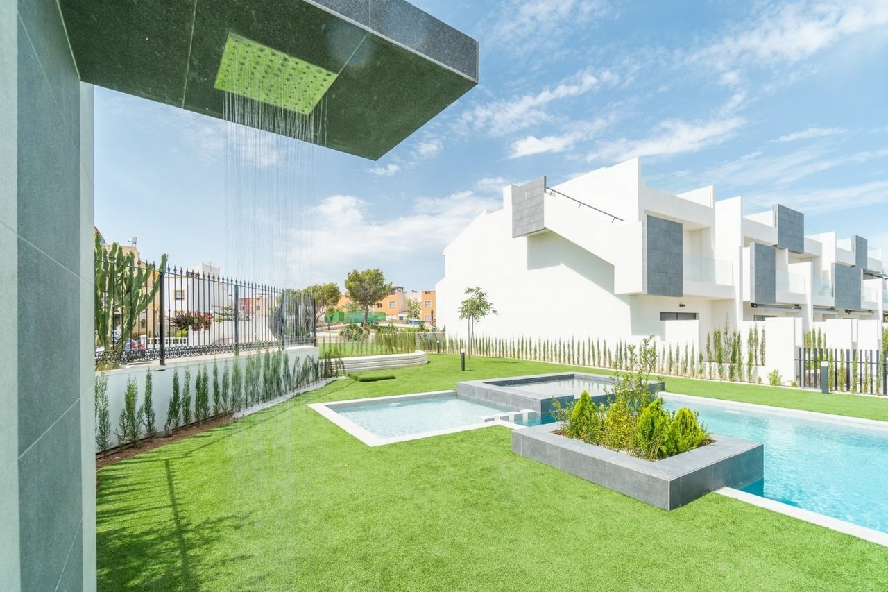 3 bedroom Bungalow for sale in Torrevieja