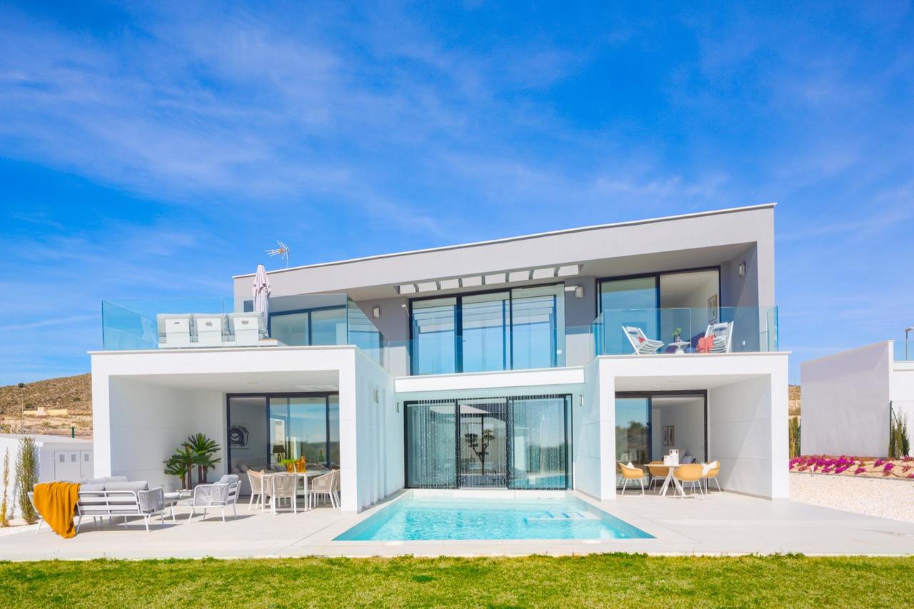 4 bedroom Villa for sale in Banos y Mendigo
