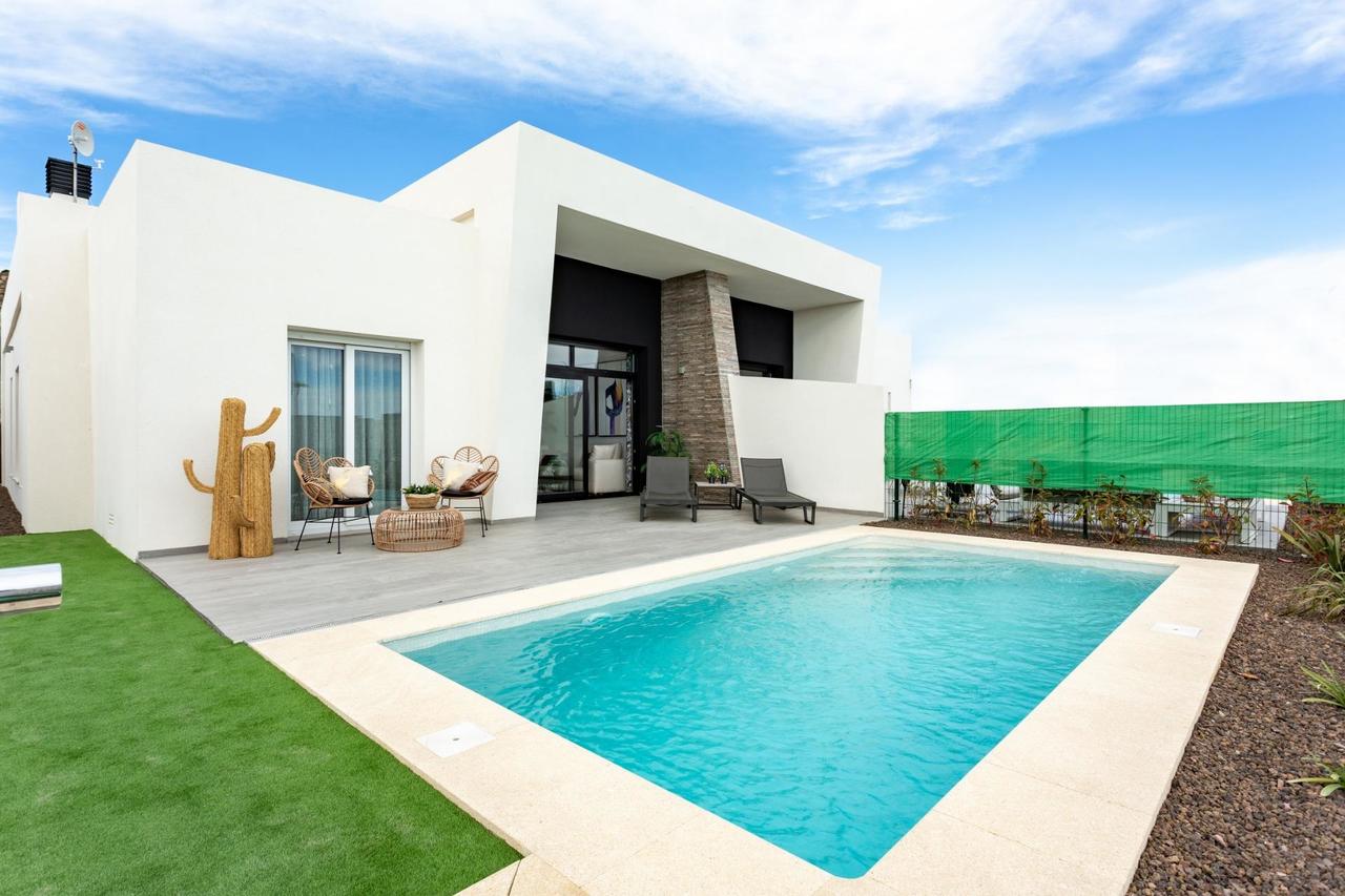 3 bedroom Villa for sale in Algorfa