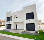 5 bedroom Villa for sale in Torrevieja
