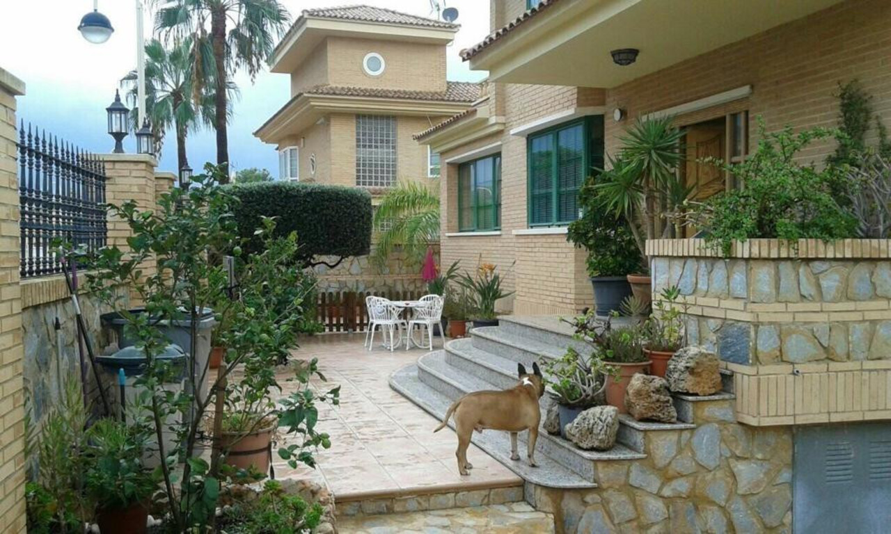 8 bedroom Villa se vende en Benidorm 