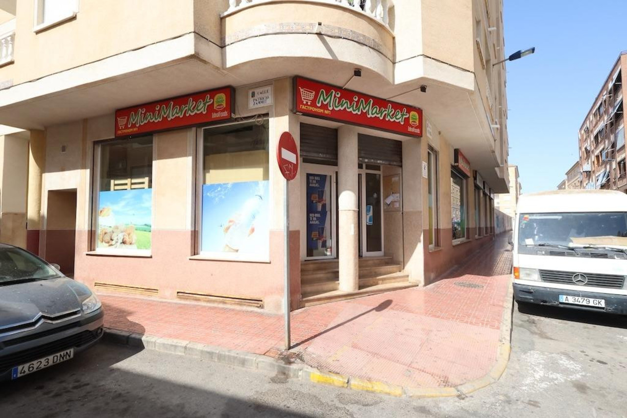 Commercial for sale in Torrevieja