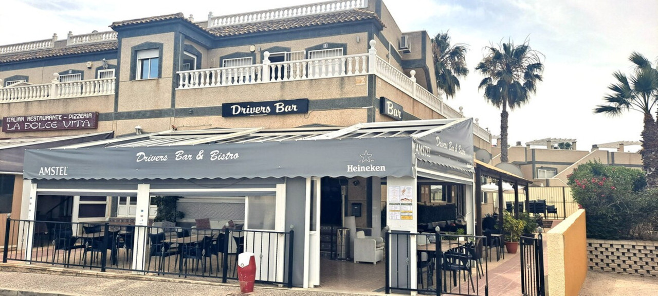 Commercial à vendre à Villamartin