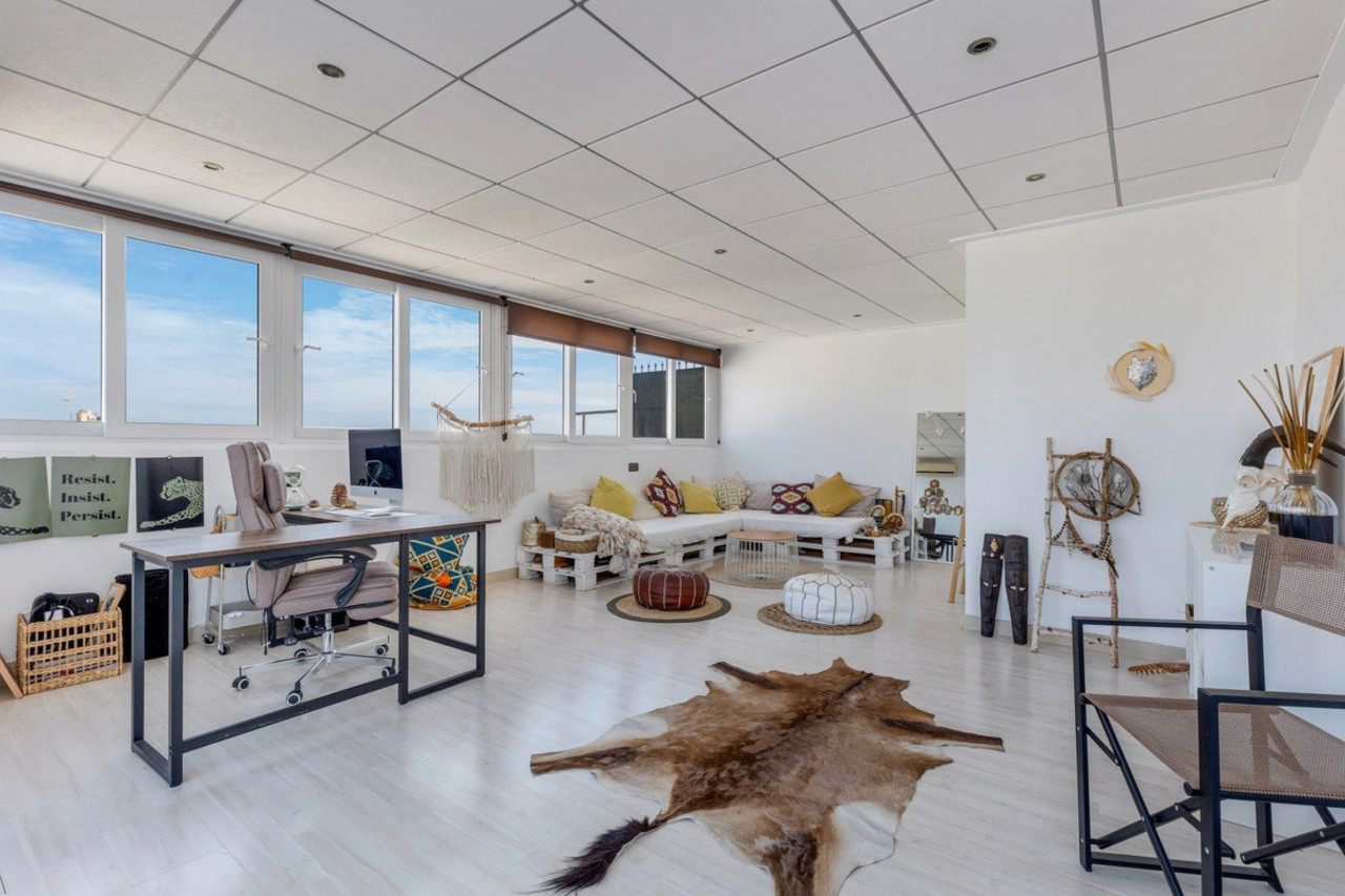 5 bedroom Apartment for sale in Elche