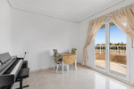 5 bedroom Villa for sale in Torrevieja