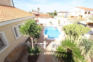 3 bedroom Villa te koop in Torrevieja