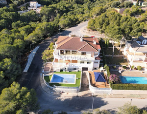 10 bedroom Villa te koop in Campoamor