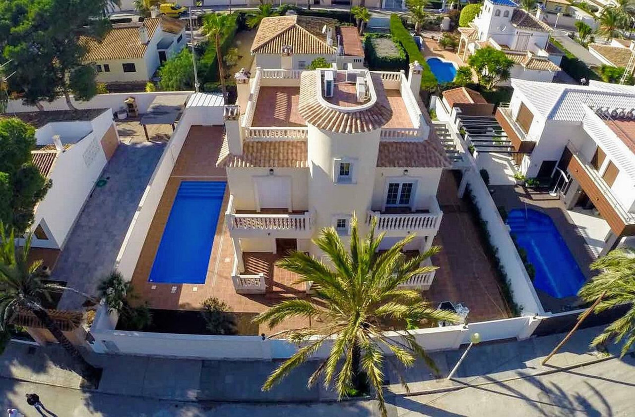 4 sovrum Villa till salu i Cabo Roig