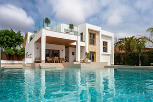 4 bedroom Villa te koop in Orihuela Costa