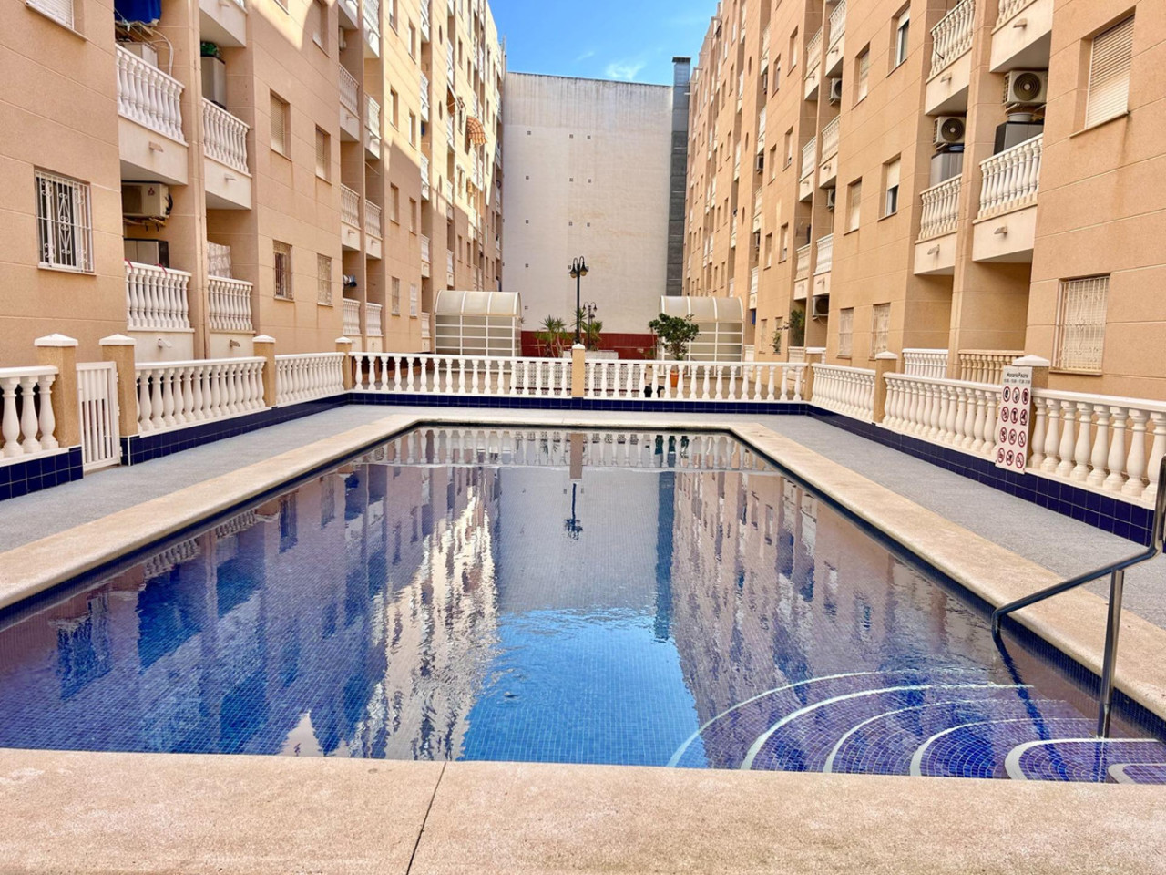 2 bedroom Apartamento se vende en Torrevieja