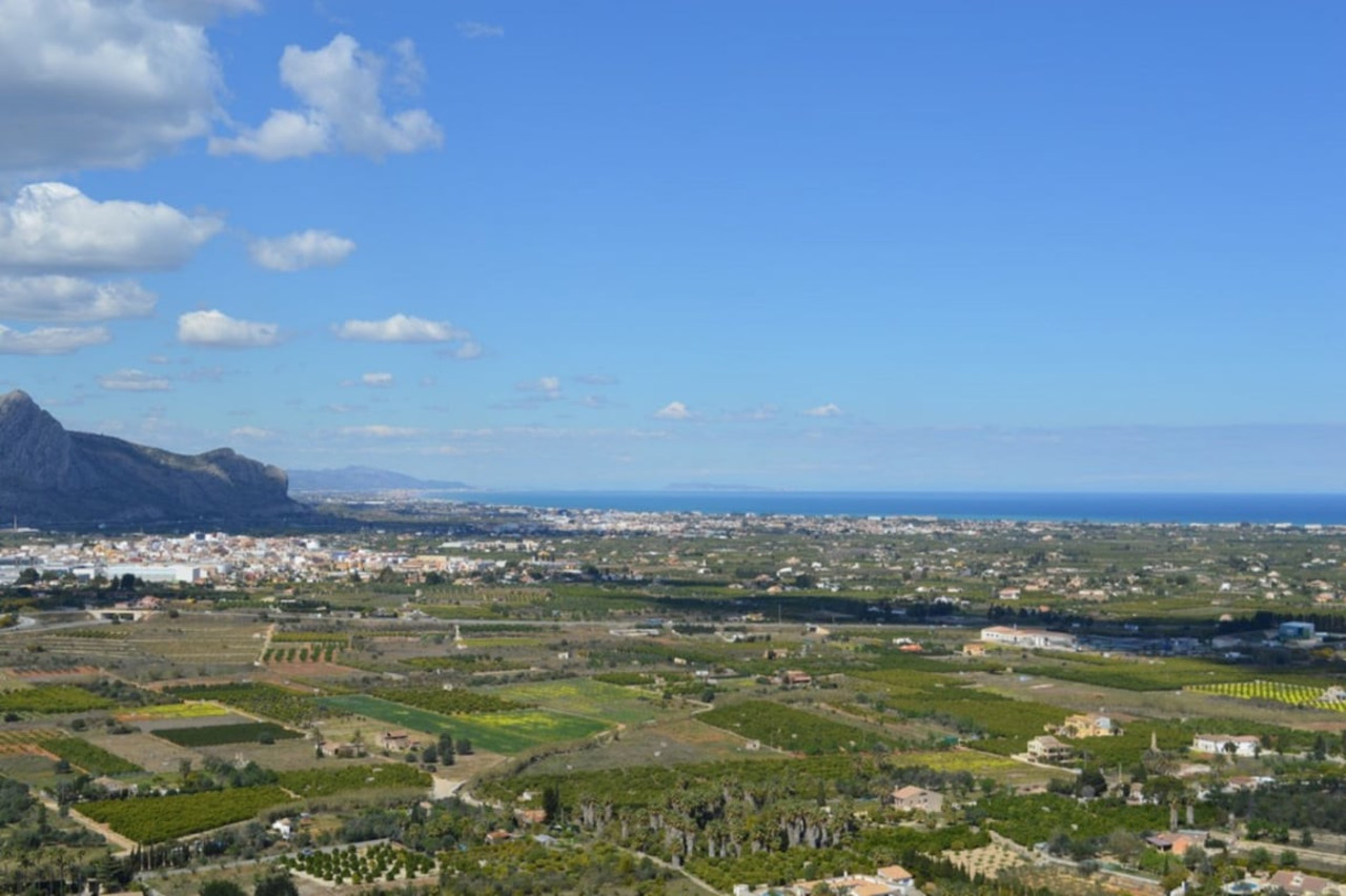 Plot for sale in Pedreguer