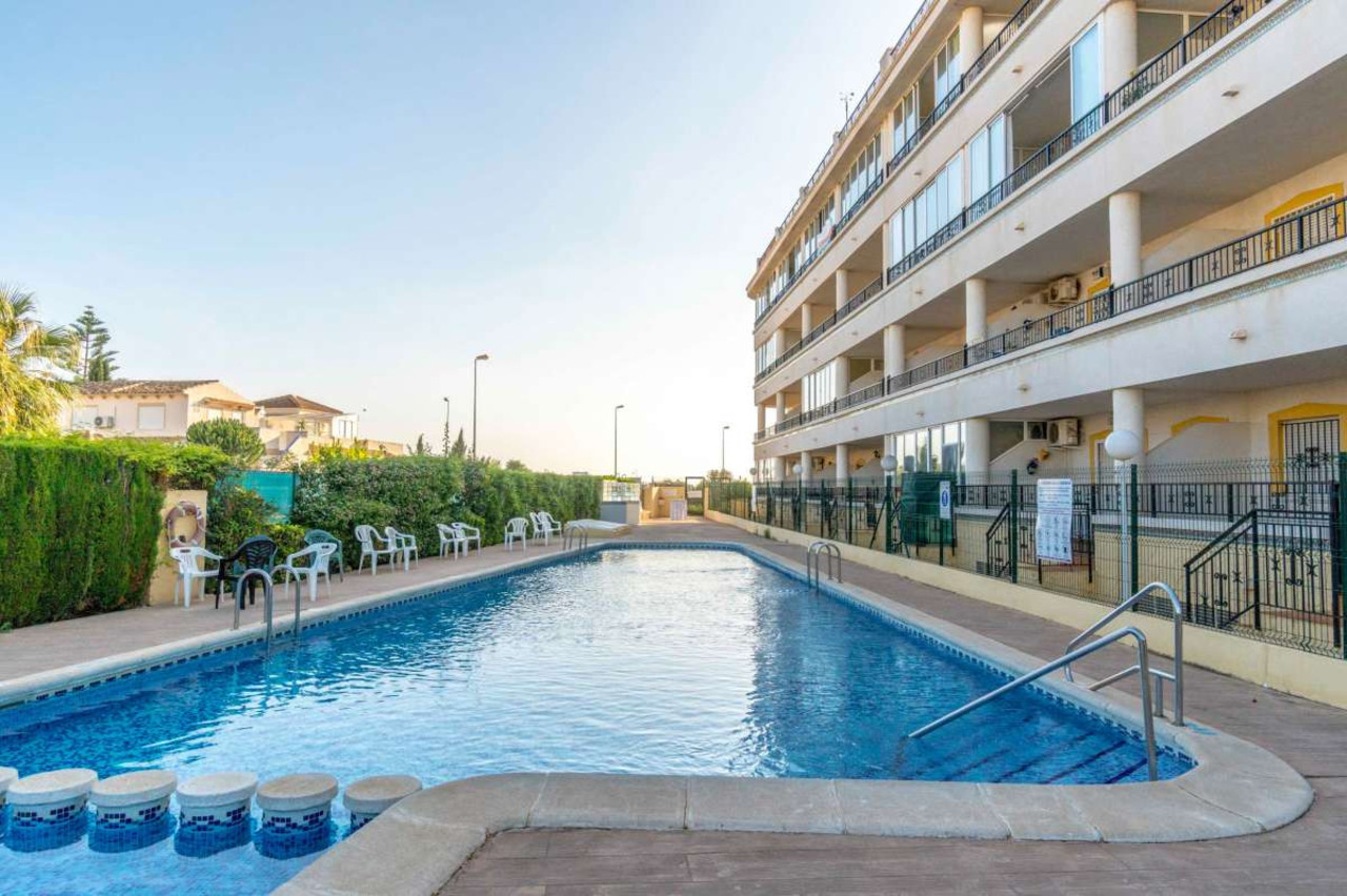 2 bedroom Apartamento se vende en Orihuela Costa