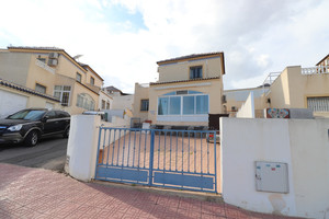 3 bedroom Villa te koop in Los Balcones