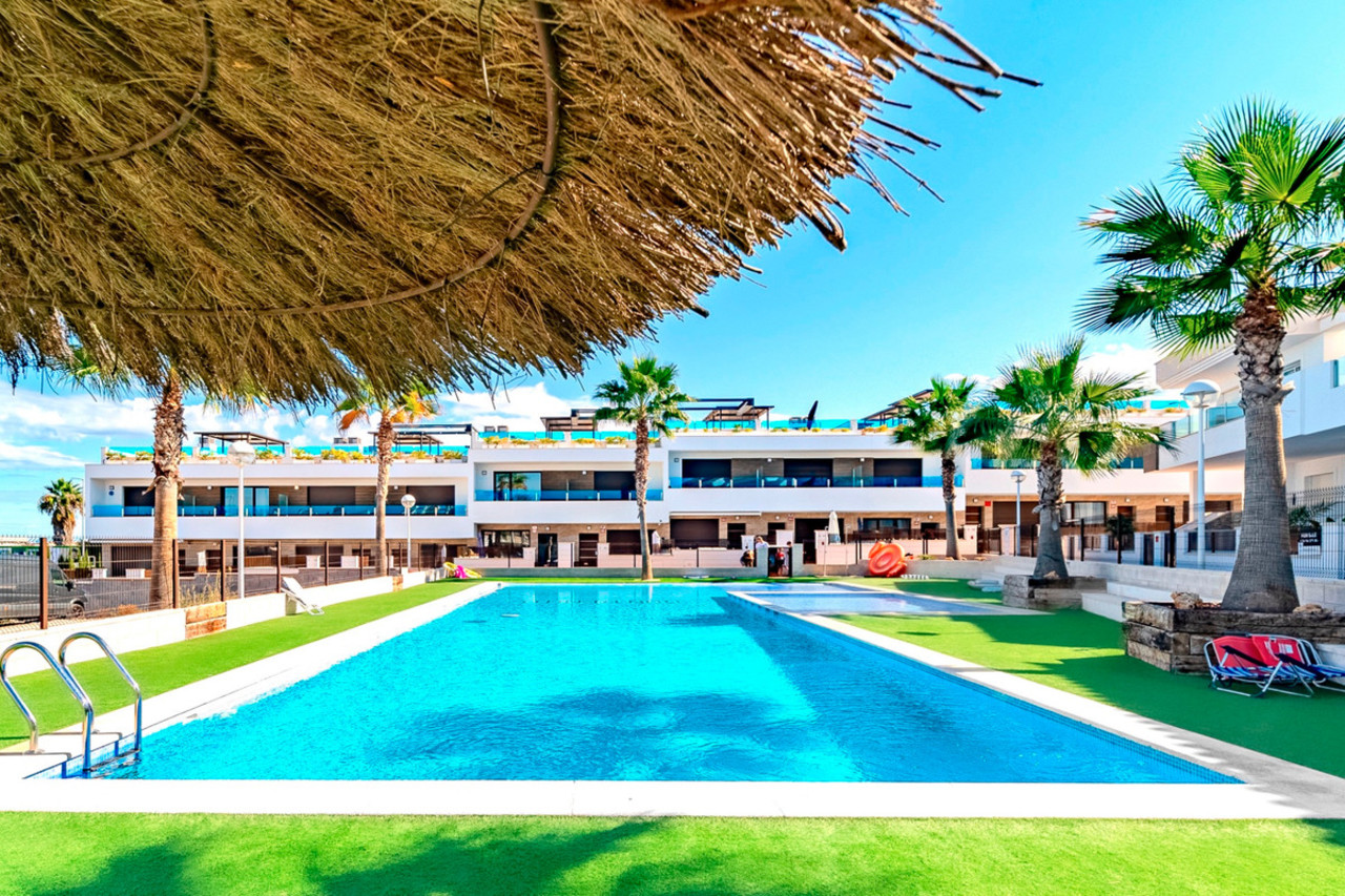3 bedroom Villa for sale in Los Balcones
