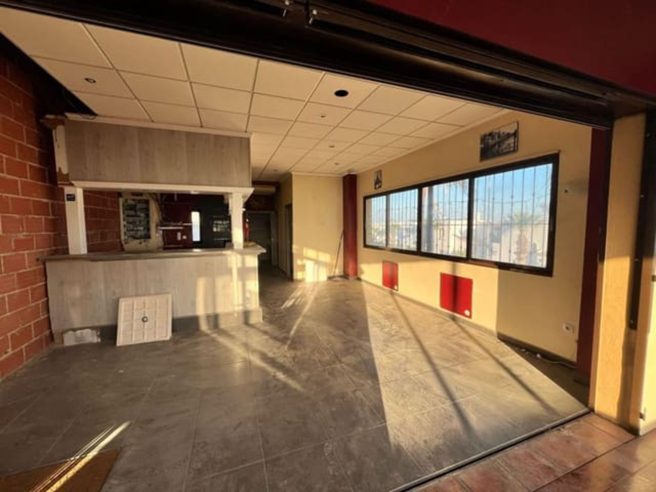 Comercial se vende en Orihuela Costa