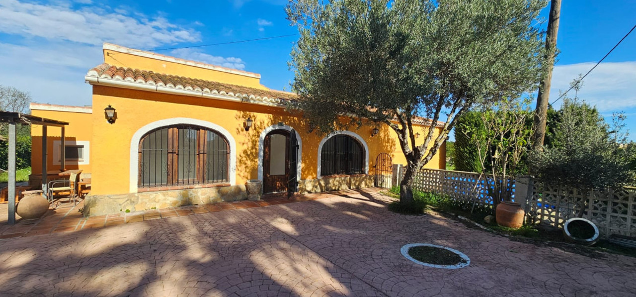 4 schlafzimmer Villa 
zum verkauf in Javea 