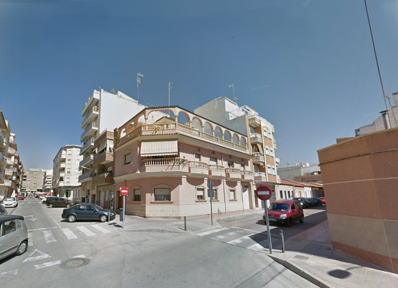 8 schlafzimmer Villa 
zum verkauf in Guardamar del Segura