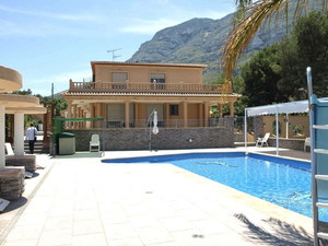 11 bedroom Villa for sale in Denia