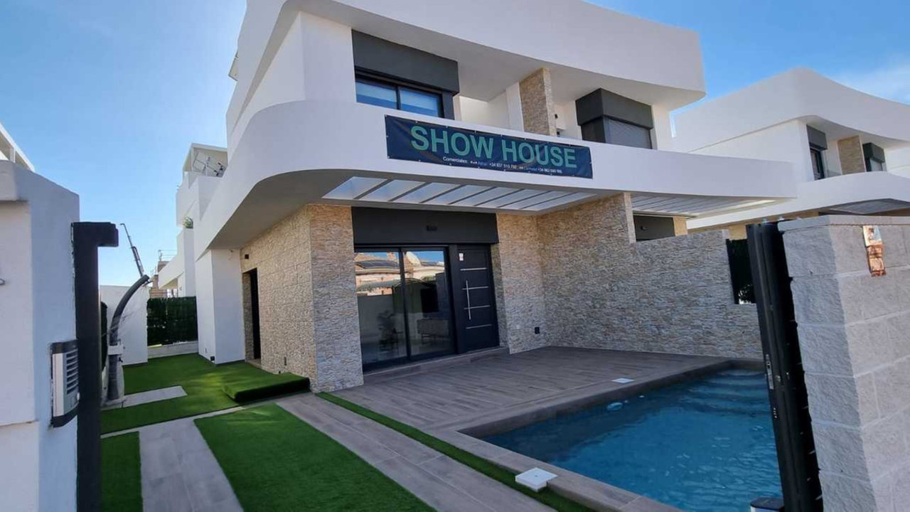 3 спальни Вилла для продажи в Los Montesinos