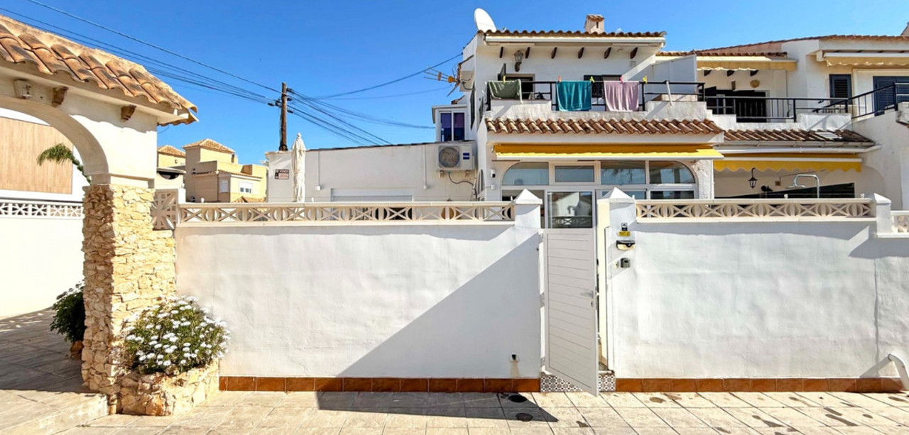 2 schlafzimmer Villa 
zum verkauf in Torrevieja