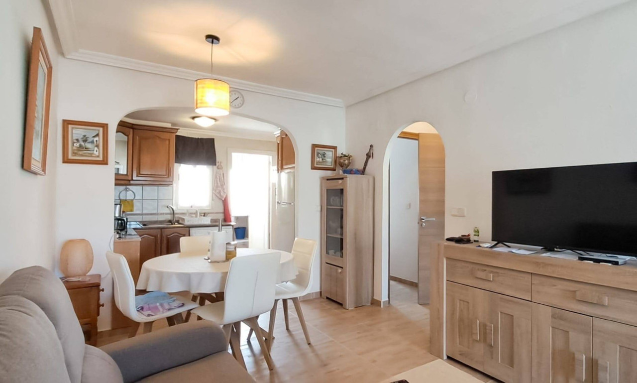 2 bedroom Apartamento se vende en Torrevieja
