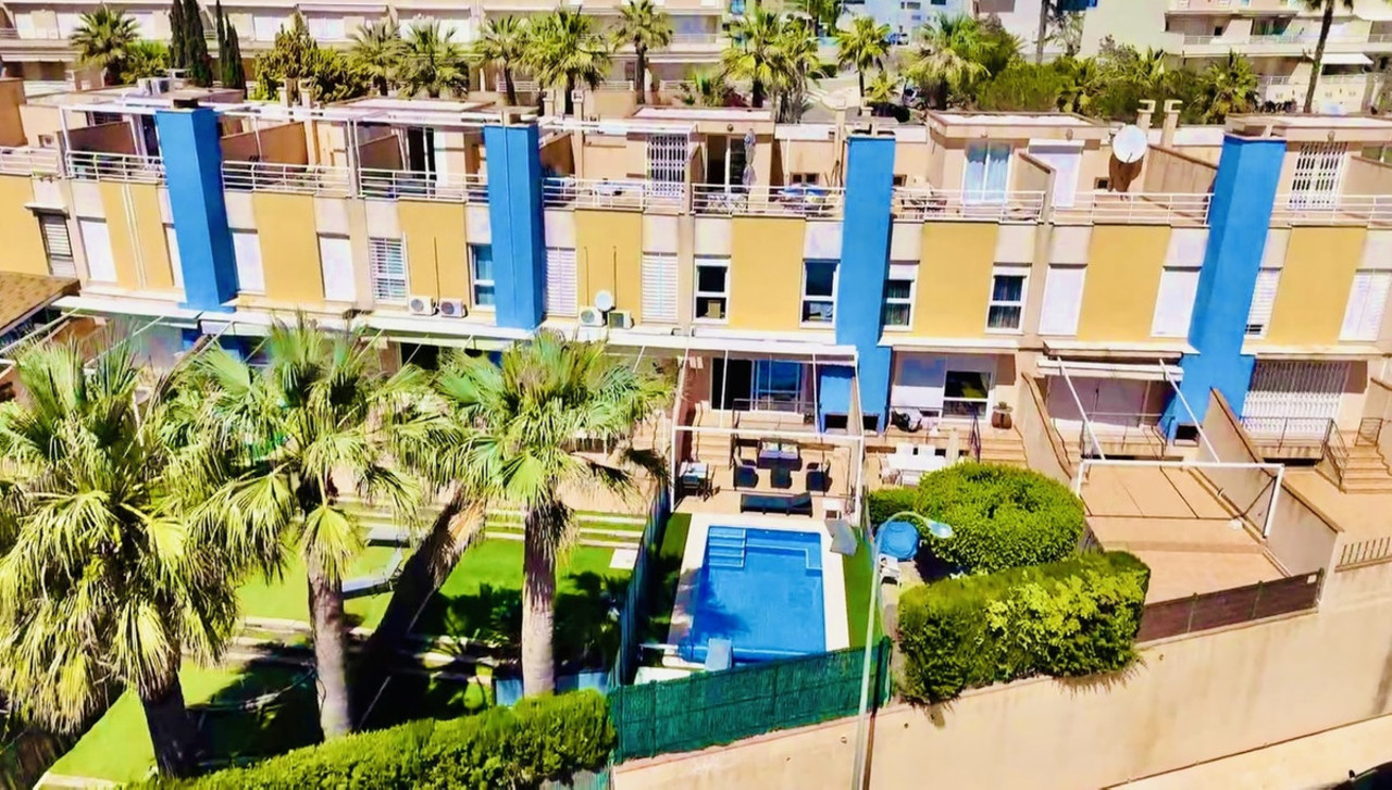 3 schlafzimmer Villa 
zum verkauf in Cabo Roig 