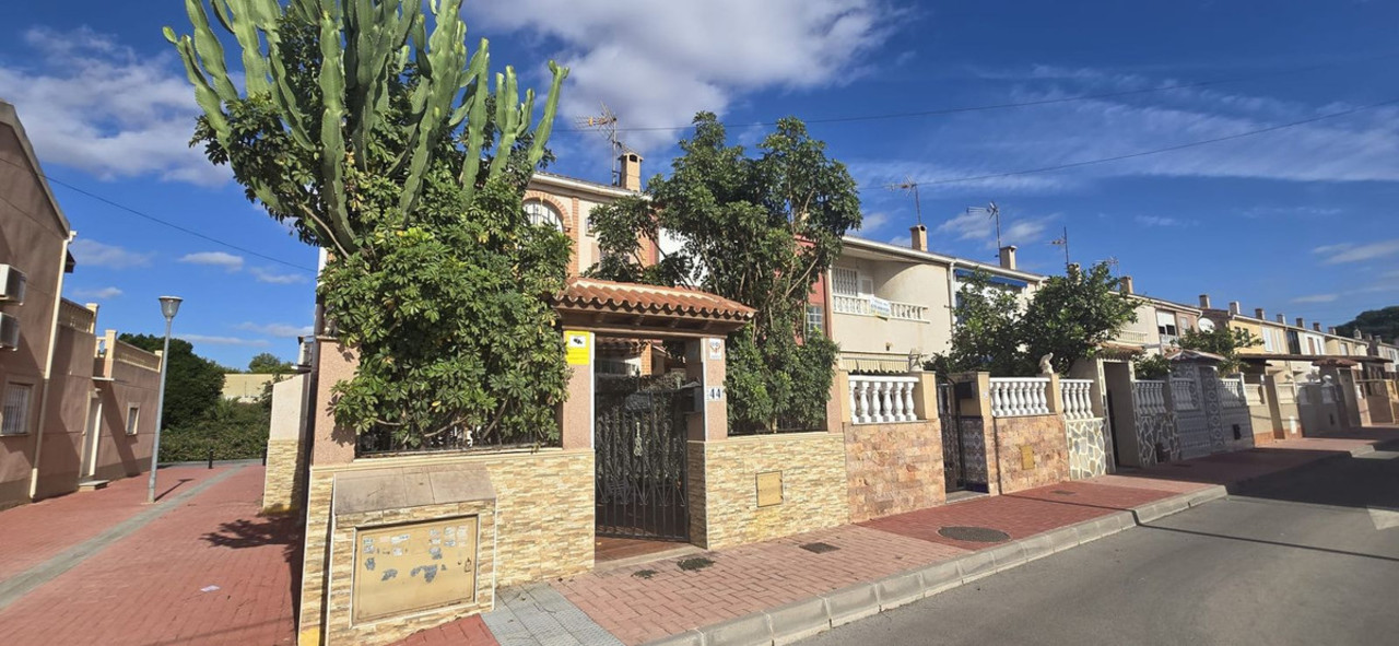 4 bedroom Villa te koop in Torrevieja
