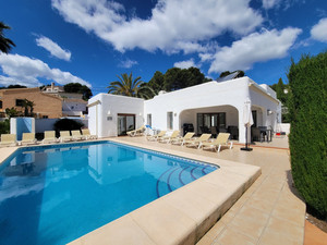 10 bedroom Villa for sale in Moraira