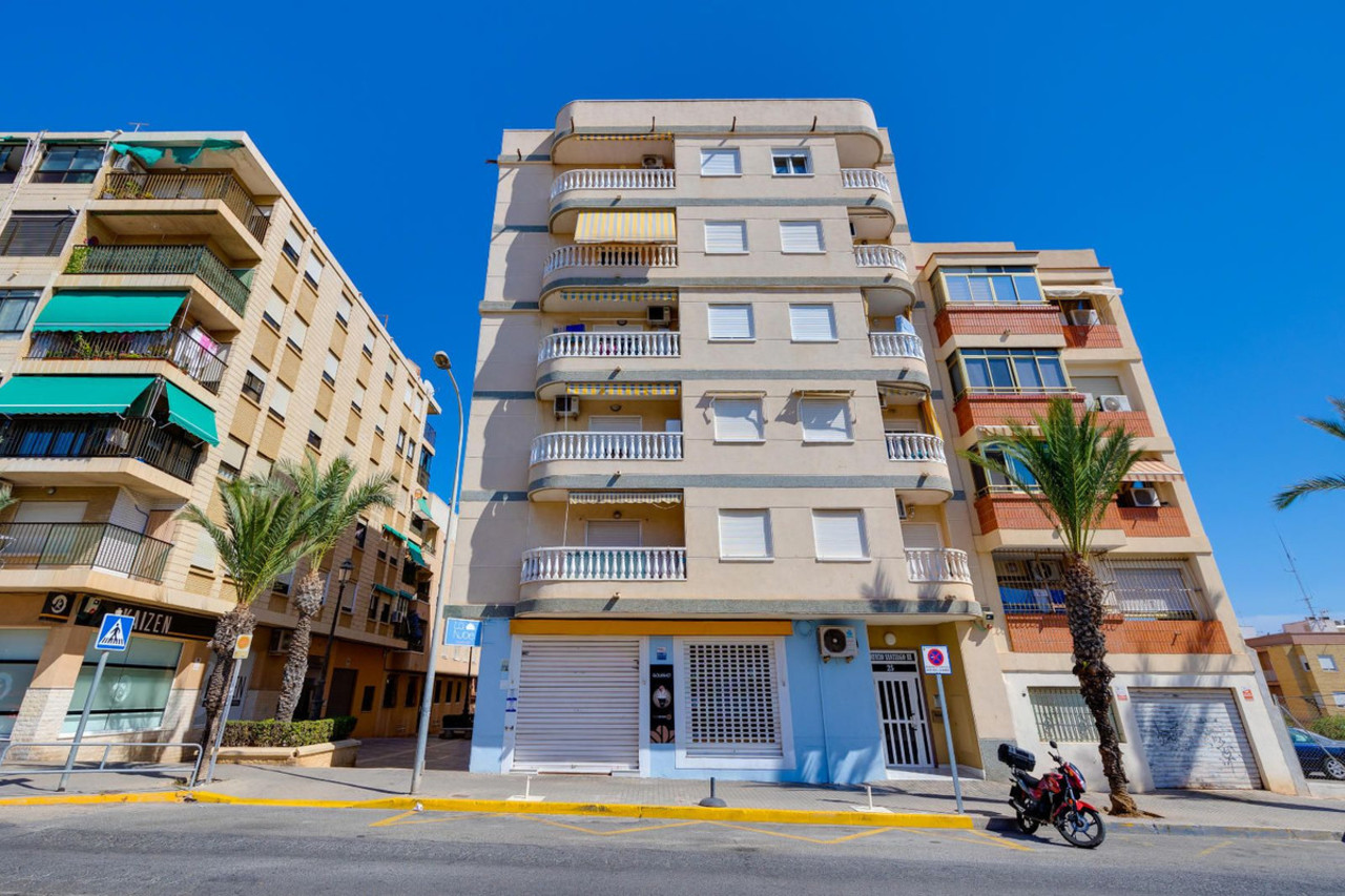 2 bedroom Apartamento se vende en Guardamar del Segura