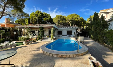 6 schlafzimmer Villa 
zum verkauf in Campoamor