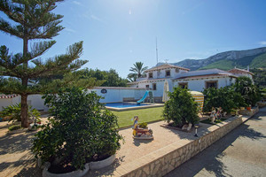 4 bedroom Villa for sale in Denia