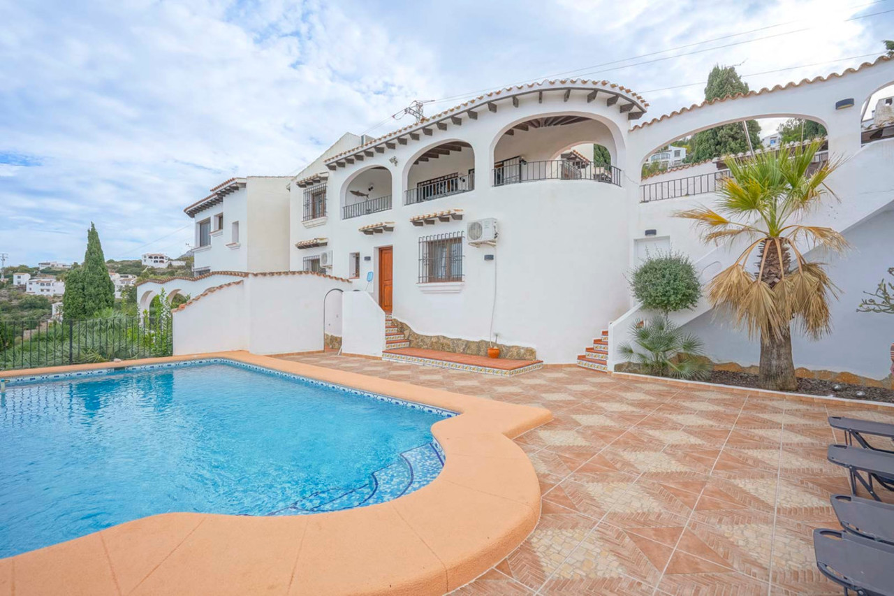 5 bedroom Villa se vende en Pego