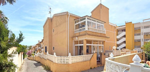 3 bedroom Villa te koop in Villamartin