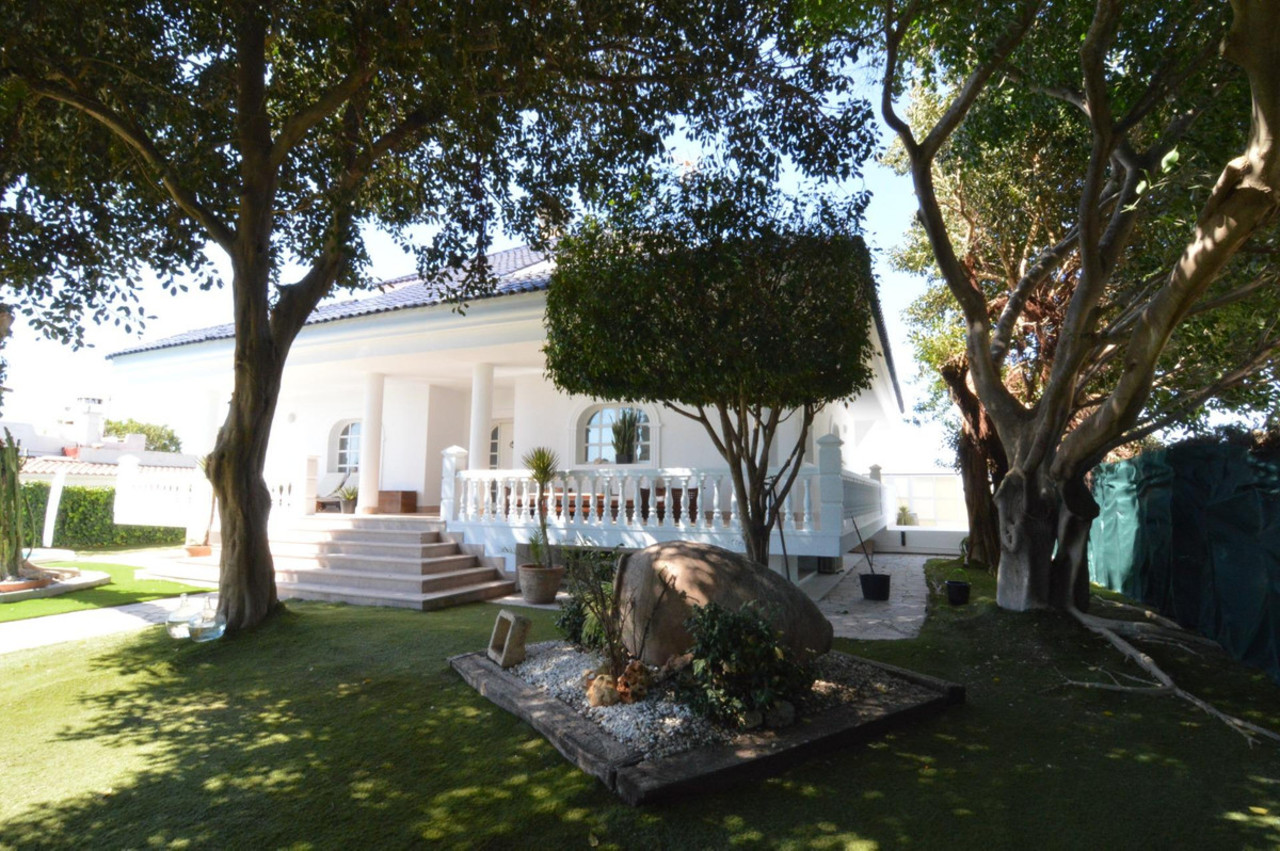4 спальни Вилла для продажи в Torrevieja