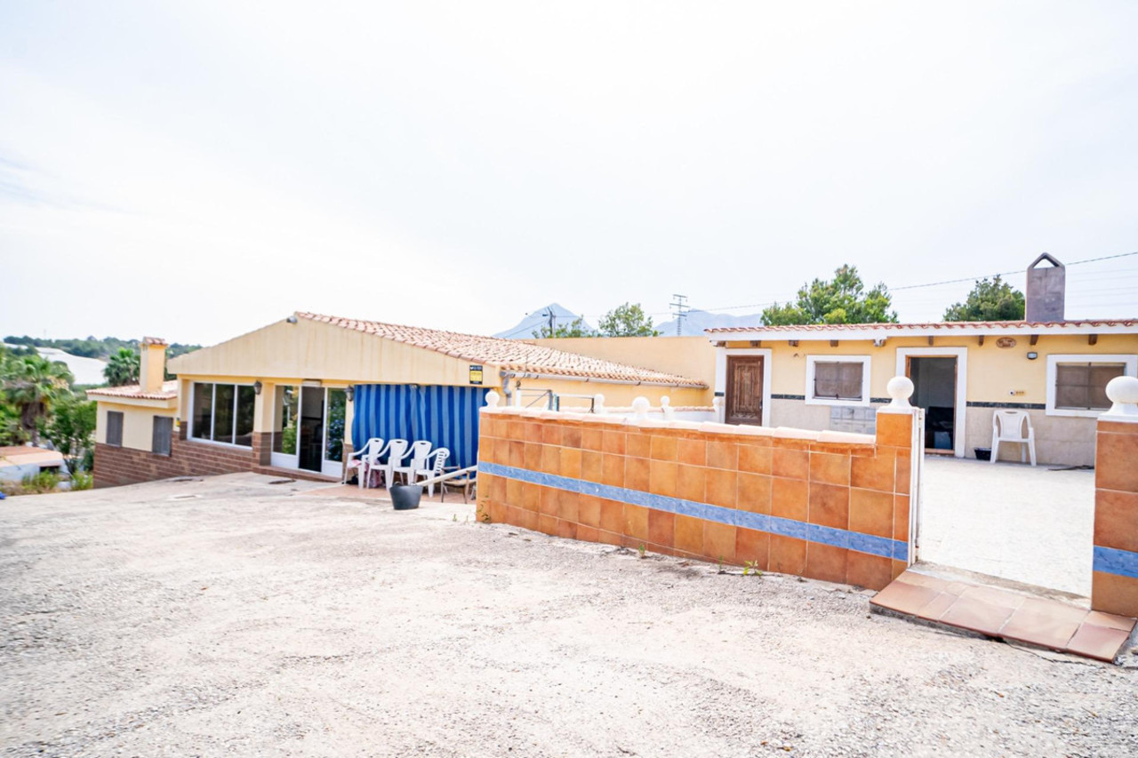 4 schlafzimmer Villa 
zum verkauf in La Nucia 