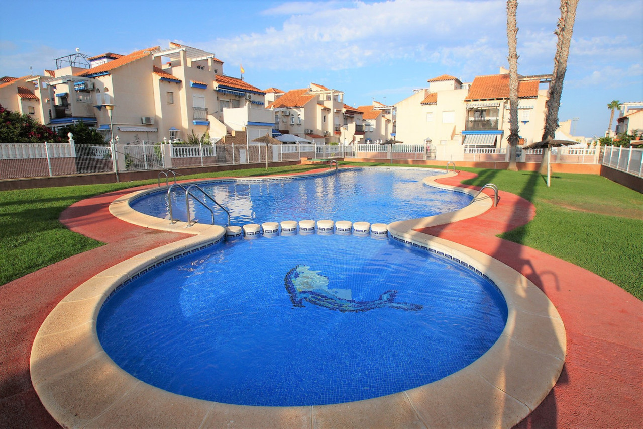 2 bedroom Villa te koop in Playa Flamenca
