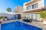 3 bedroom Villa te koop in Villamartin